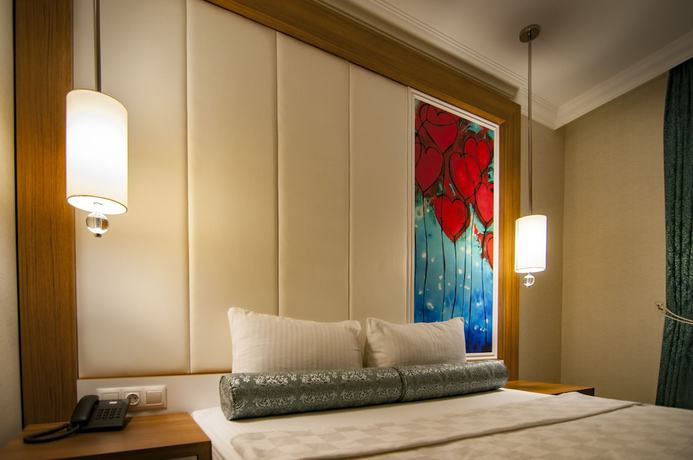 Imagen de la habitación del Exelans Hotel. Foto 12