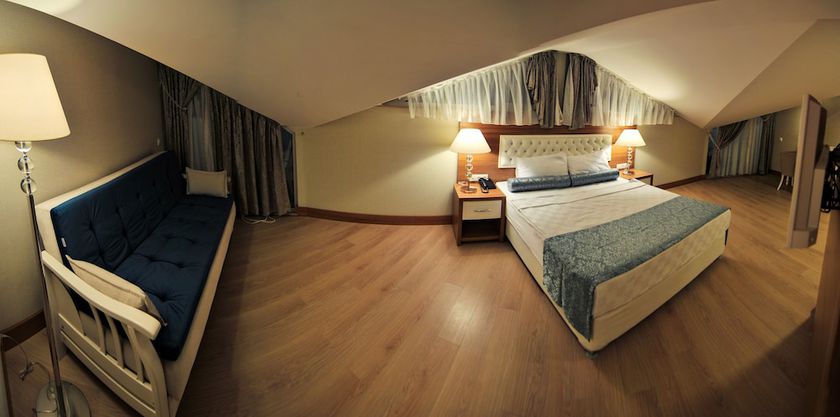 Imagen de la habitación del Exelans Hotel. Foto 13