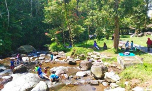 Imagen general del Exorcism Camp. Foto 2