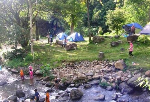 Imagen general del Exorcism Camp. Foto 10