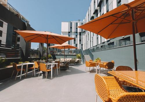 Imagen general del Experience Extraordinary Living at Yugo Salud Premier Accommodation in Granada, Spain. Foto 5