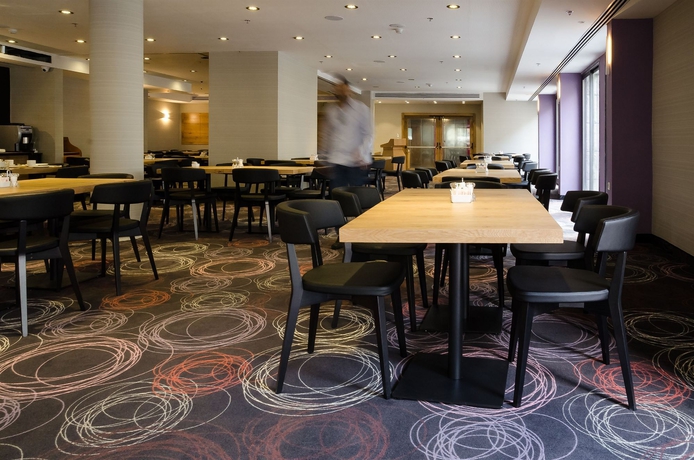 Imagen del bar/restaurante del Eyal Hotel. Foto 3