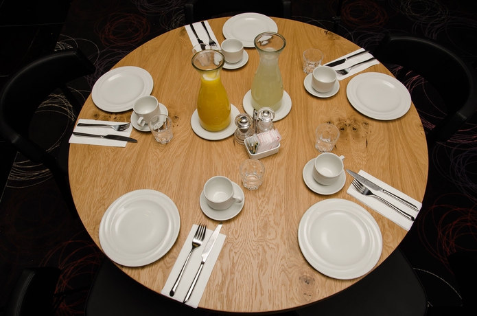 Imagen del bar/restaurante del Eyal Hotel. Foto 4