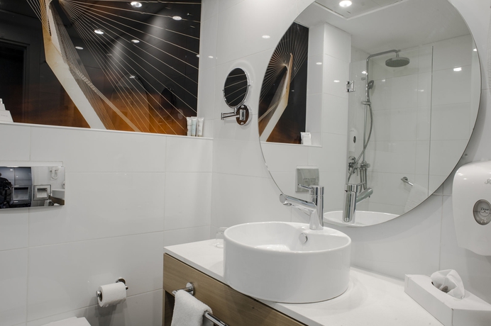 Imagen de la habitación del Eyal Hotel. Foto 7