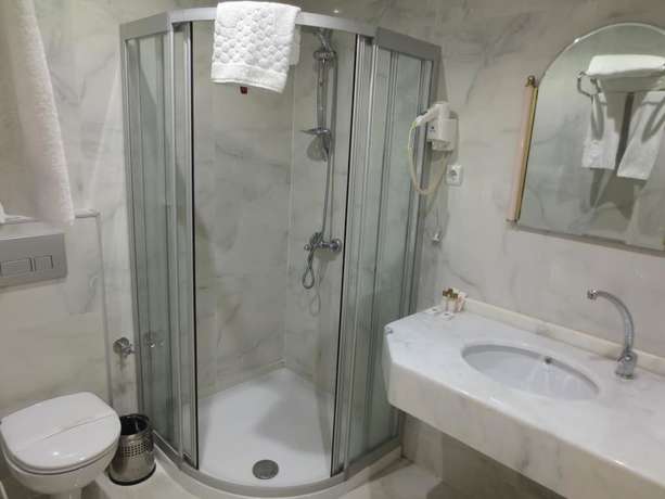 Imagen de la habitación del Eyna Hotel. Foto 11