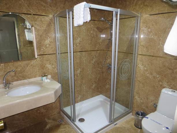 Imagen de la habitación del Eyna Hotel. Foto 14