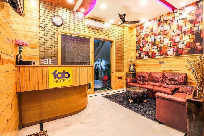 Imagen de los interiores del FabHotel The Lodge. Foto 15