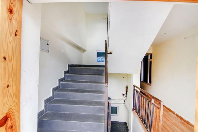 Imagen de los interiores del Fabhotel Nirvana Deluxe. Foto 18