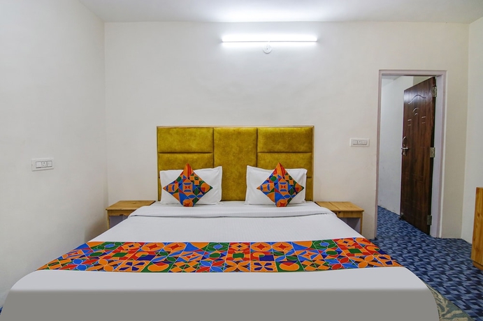 Imagen de la habitación del Fabhotel Nirvana Deluxe. Foto 15