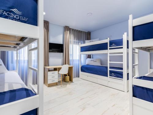 Imagen de la habitación del Facing Bay Hostel. Foto 18