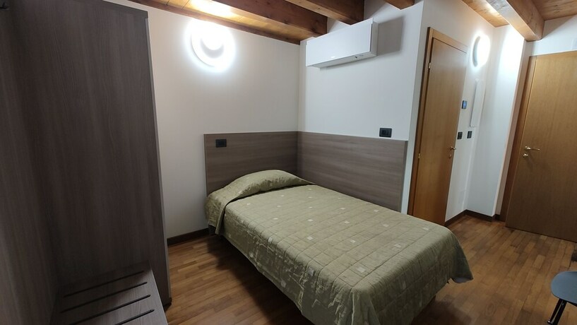 Imagen de la habitación del Faedis. Foto 20