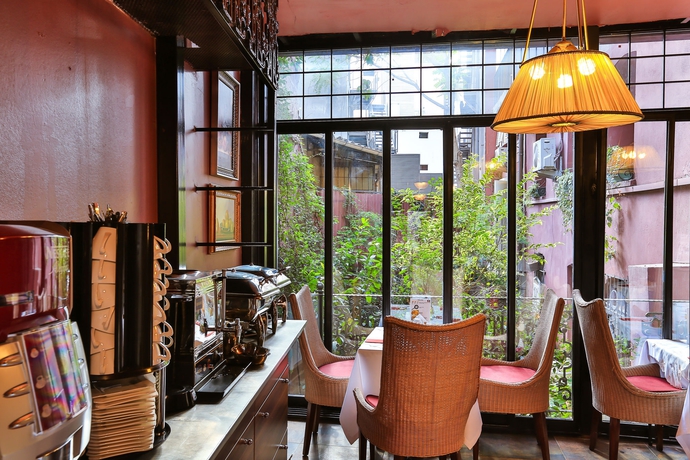 Imagen del bar/restaurante del Faik Pasha Suites. Foto 2