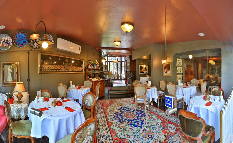 Imagen del bar/restaurante del Faik Pasha Suites. Foto 3