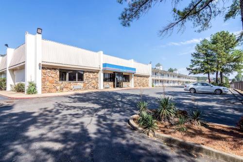 Imagen general del Fairview Inn & Suites. Foto 1