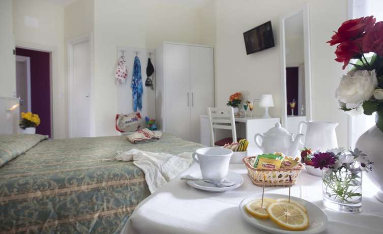 Imagen de la habitación del Family Hotel Marina Beach. Foto 2