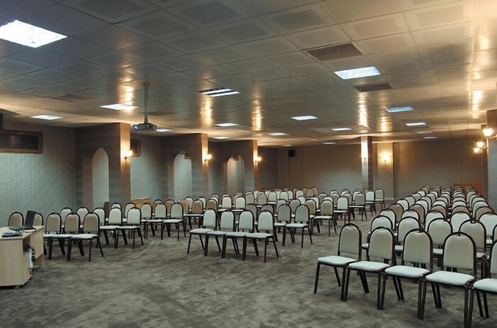 Imagen de los interiores del Family Resort Hotel. Foto 16