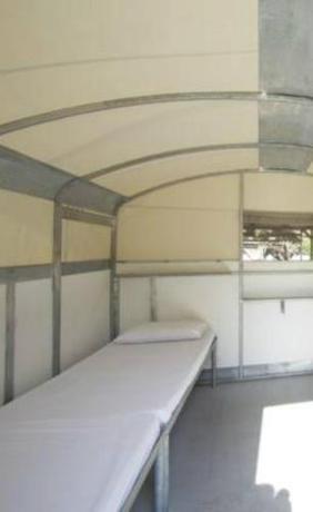 Imagen de la habitación del Far Out Beach Club Resort & Camping. Foto 7