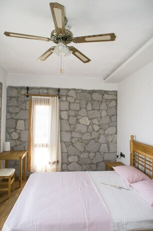 Imagen de la habitación del Farmidaya Biotel. Foto 17