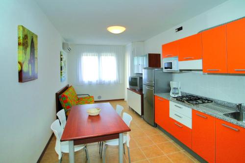 Imagen de la habitación del Farnie Lido Altanea. Foto 8