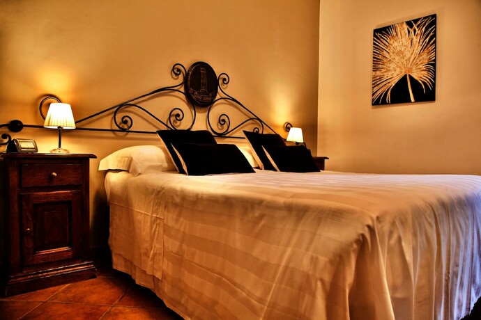 Imagen de la habitación del Faro Rosso. Foto 12