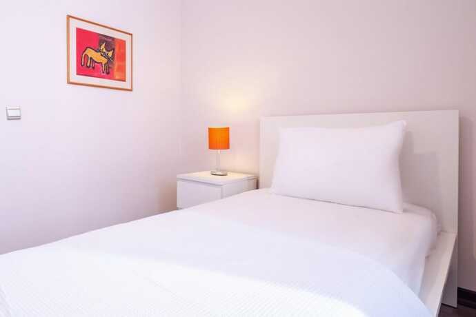 Imagen general del Fascinating Flat Near City s Mall With Terrace. Foto 11