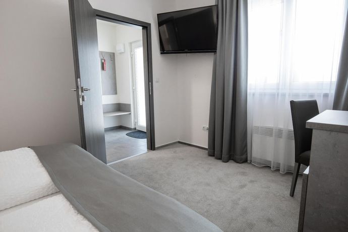 Imagen de la habitación del Fast Lane Hotel. Foto 10