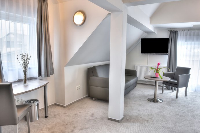 Imagen de la habitación del Fast Lane Hotel. Foto 16