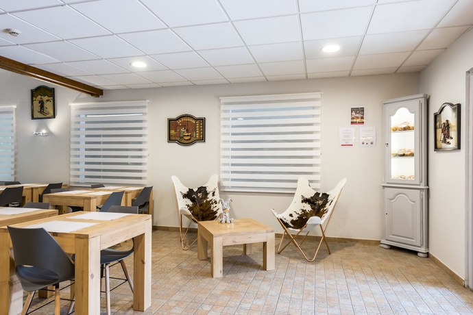 Imagen de los interiores del Fasth&ocirc;tel Th&ocirc;nes. Foto 20