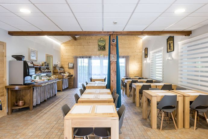 Imagen del bar/restaurante del Fasth&ocirc;tel Th&ocirc;nes. Foto 4