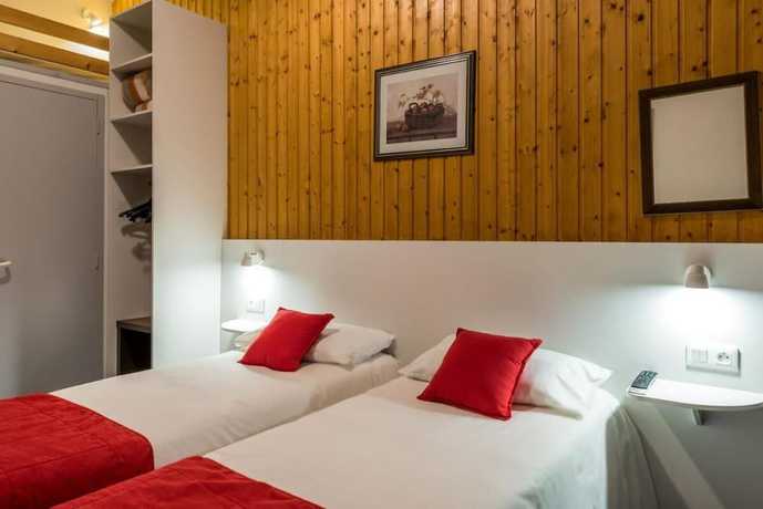 Imagen de la habitación del Fasth&ocirc;tel Th&ocirc;nes. Foto 19