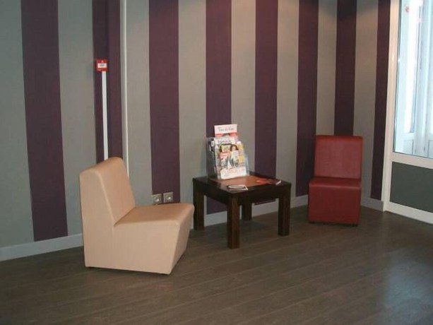 Imagen de los interiores del Fasthotel Paris Sud Saint Fargeau. Foto 15
