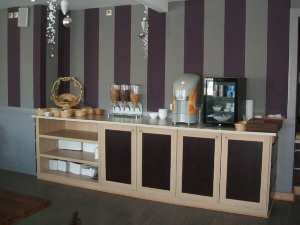 Imagen del bar/restaurante del Fasthotel Paris Sud Saint Fargeau. Foto 7