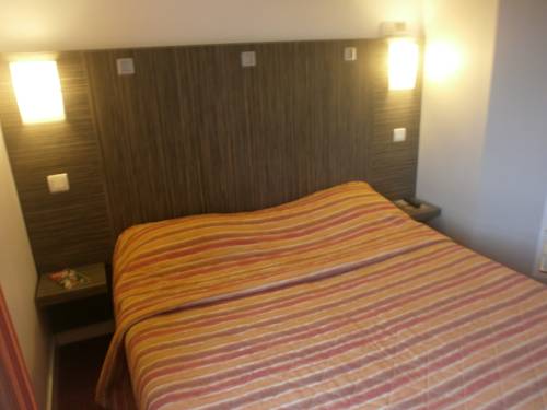 Imagen de la habitación del Fasthotel Toulon. Foto 7