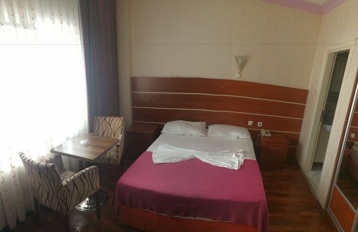 Imagen de la habitación del Fatih Otel. Foto 4