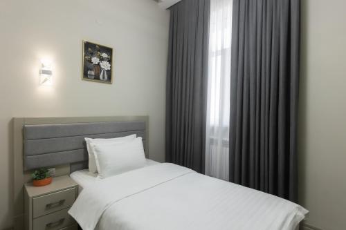 Imagen de la habitación del Fayz Hotel. Foto 16