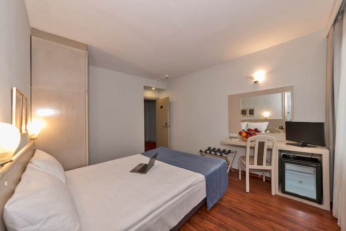 Imagen de la habitación del Febor Park Hotel. Foto 15