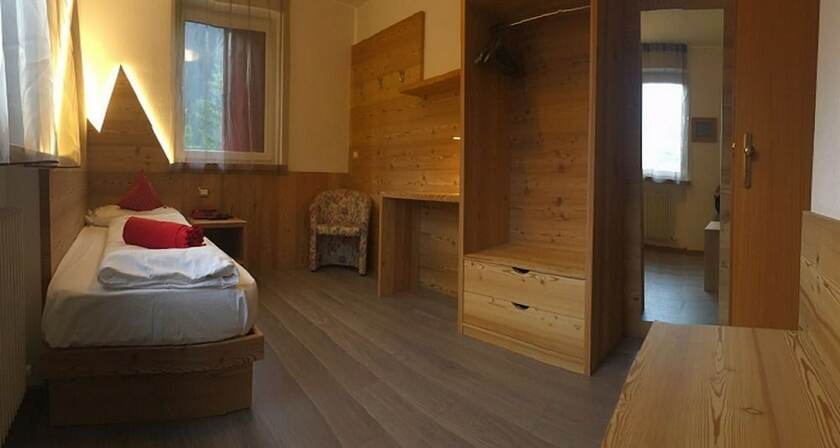 Imagen de la habitación del Fedaia Joy BandB. Foto 11