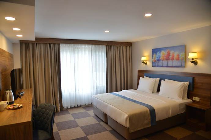 Imagen de la habitación del Feel and Live Hotel Villas Restaurant. Foto 4