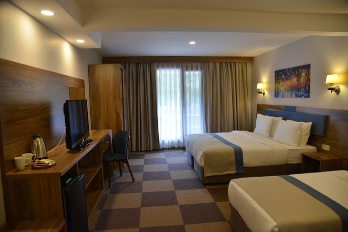 Imagen de la habitación del Feel and Live Hotel Villas Restaurant. Foto 9