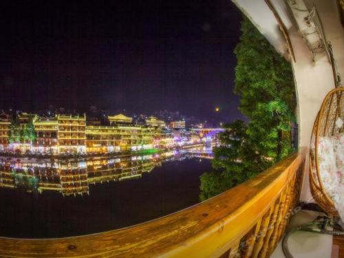 Imagen general del Fenghuang Jinshui'an Inn. Foto 3