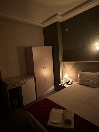 Imagen de la habitación del Ferah Hotel, Araklı. Foto 3
