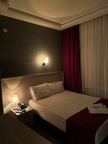 Imagen de la habitación del Ferah Hotel, Araklı. Foto 9