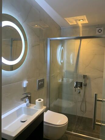 Imagen de la habitación del Ferah Hotel, İneg&ouml;l. Foto 8