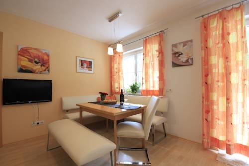 Imagen de los exteriores del Ferienwohnung H&ouml;llrigl. Foto 8