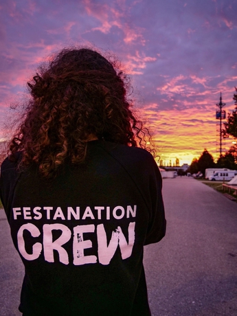 Imagen de los interiores del Festanation Oktoberfest Camp No.1. Foto 19