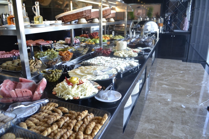Imagen del bar/restaurante del Fier Life Center. Foto 9