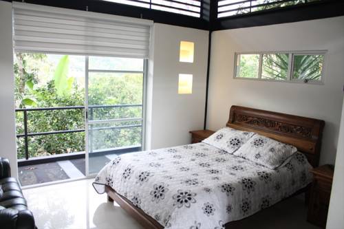 Imagen de la habitación del Finca Hotel Villa Cristina. Foto 1