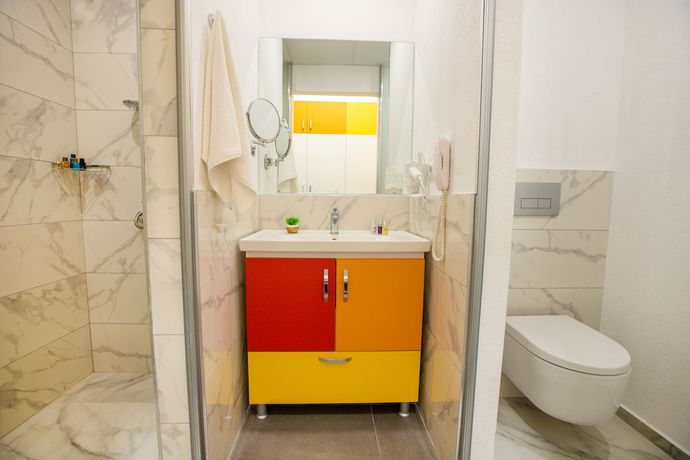 Imagen de la habitación del First Joy Hotel. Foto 4
