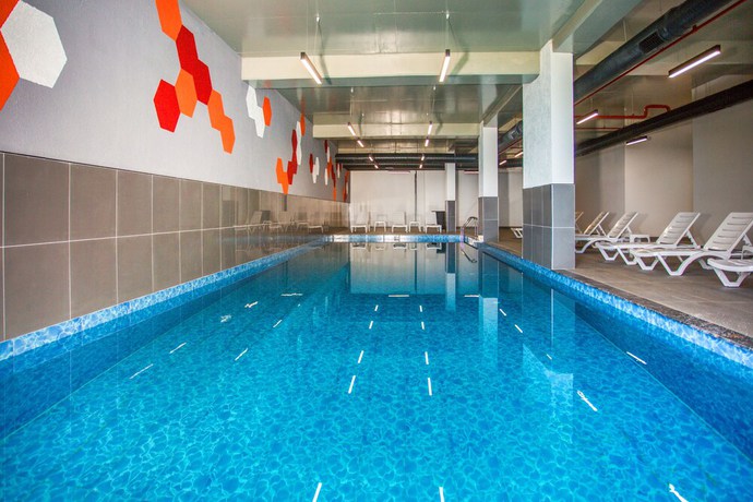 Imagen de la piscina del First Joy Hotel. Foto 19