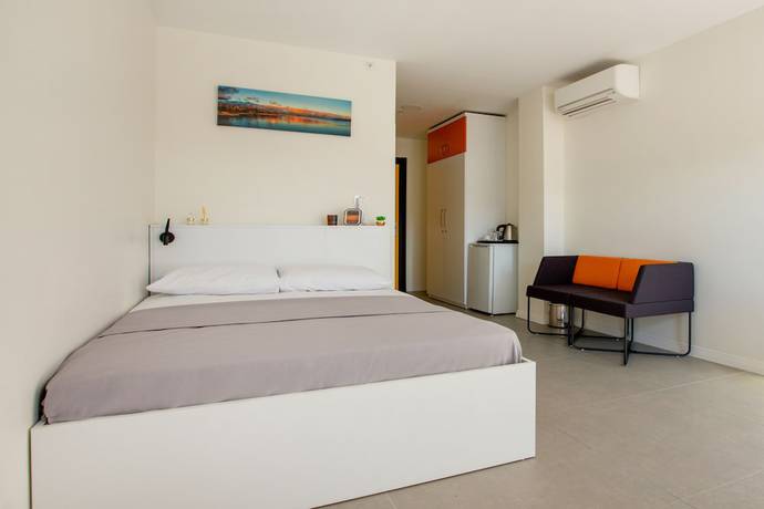 Imagen de la habitación del First Joy Hotel. Foto 11